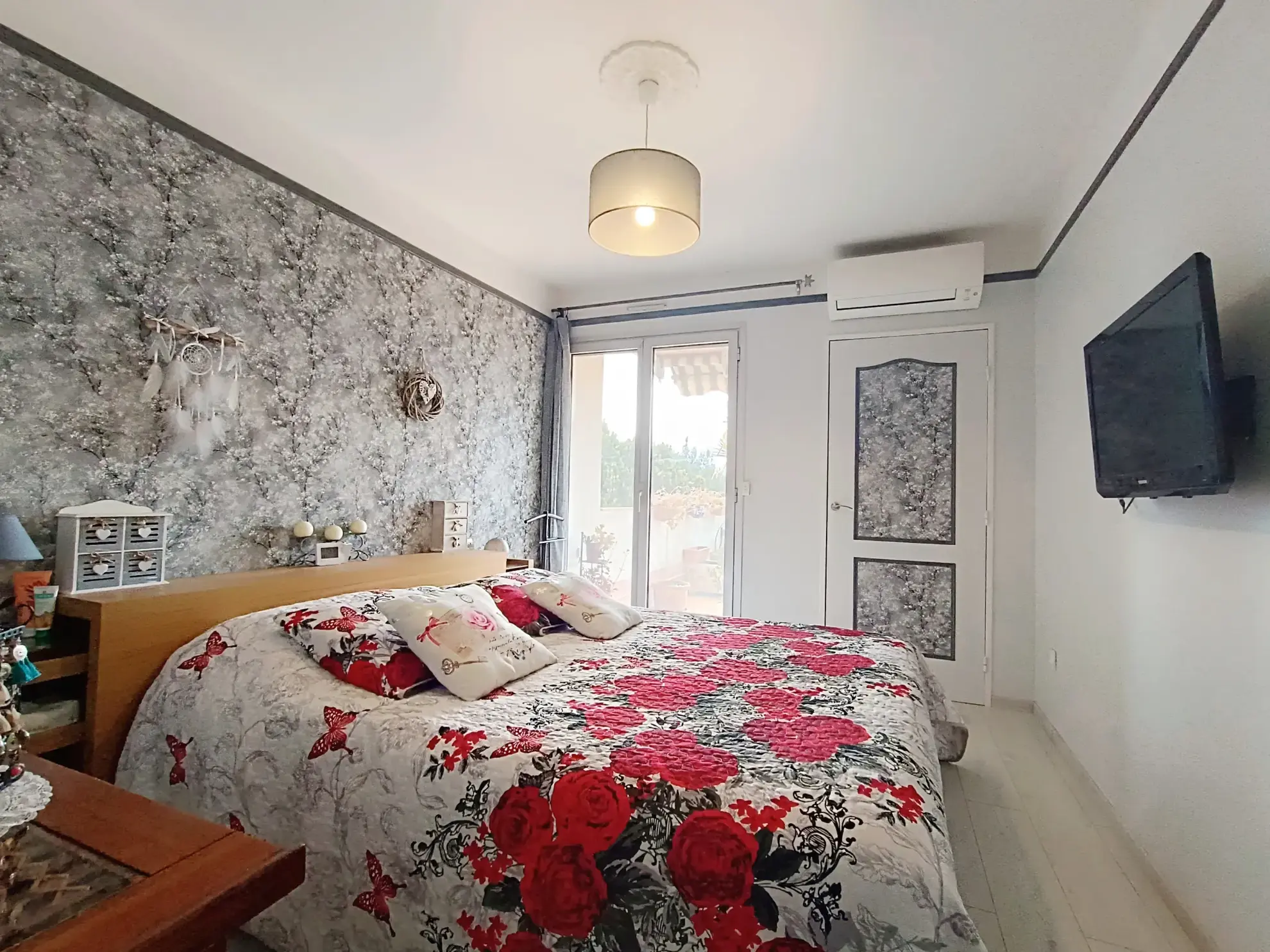 Appartement de 3 pièces avec terrasse panoramique à Grasse dans résidence seniors sécurisée 