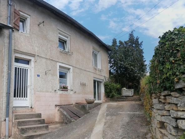 Belle maison de 140 m² avec jardin à Conthil, proche commodités