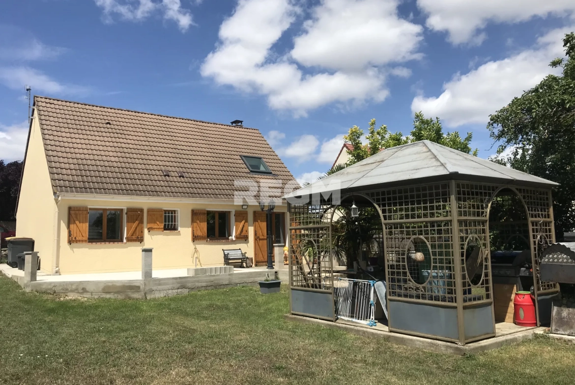 Maison 3 chambres avec jardin clos, atelier et vie de plain-pied à Saint-Germain-sur-École 