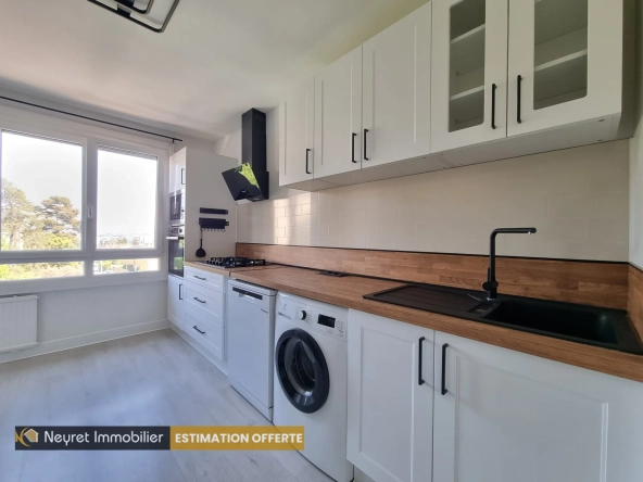 Appartement T4 de 88m² avec balcon et cave à Limas, proximité parc Vermorel 