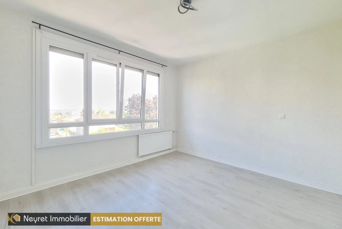 Appartement T4 de 88m² avec balcon et cave à Limas, proximité parc Vermorel 
