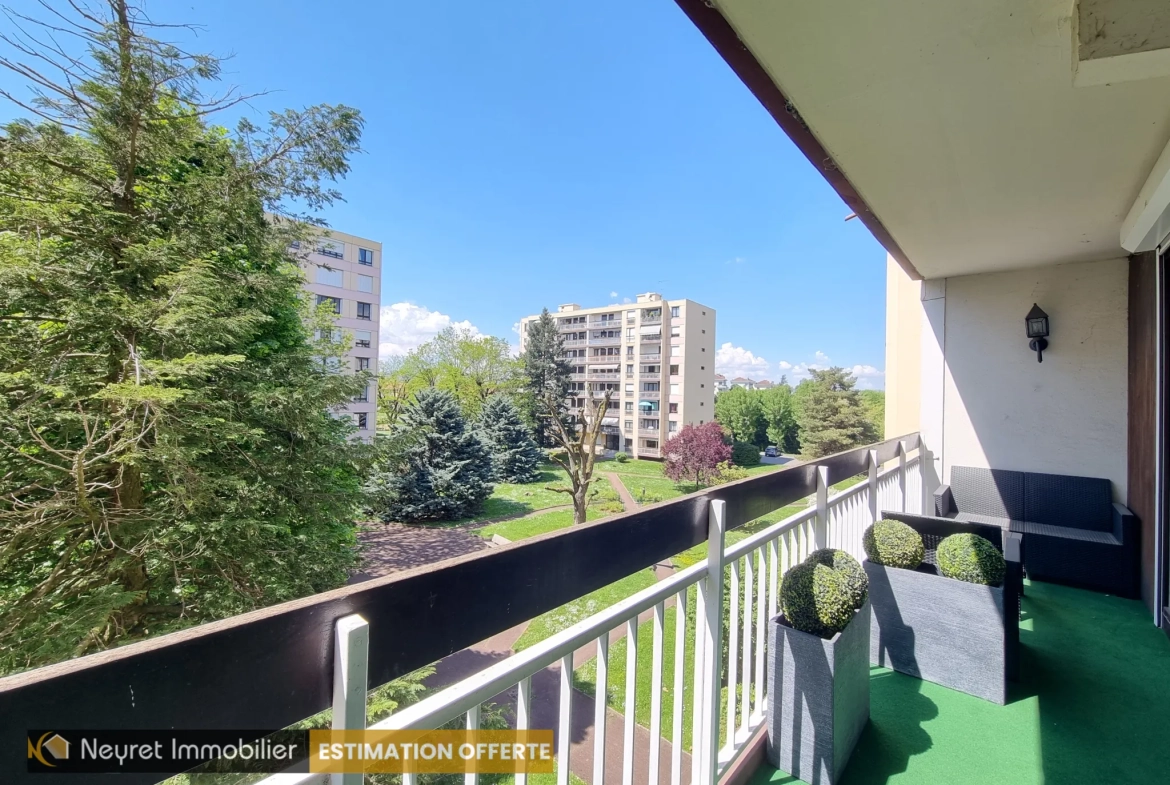 Appartement T4 de 88m² avec balcon et cave à Limas, proximité parc Vermorel 