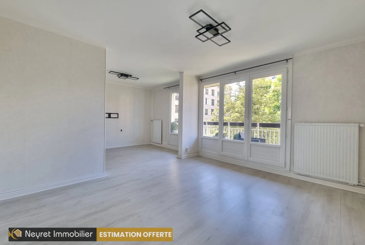 Appartement T4 de 88m² avec balcon et cave à Limas, proximité parc Vermorel 