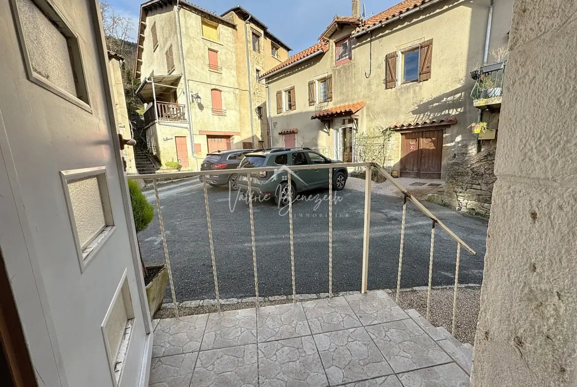 Maison de village en pierres à Saint-Félix-de-Sorgues - 41,70 m² 