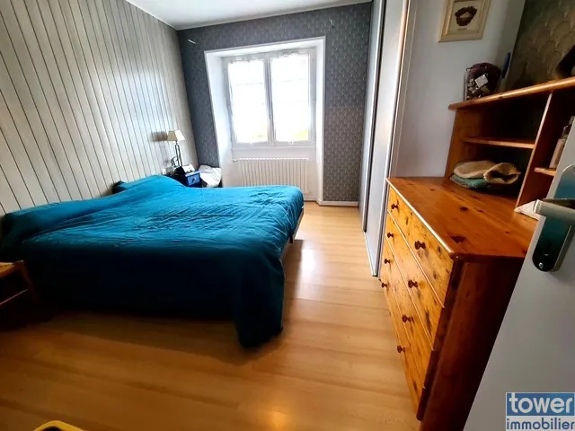 Maison rénovée de 140 m² avec 5 chambres à Bourg Blanc, proche de Brest et des plages 