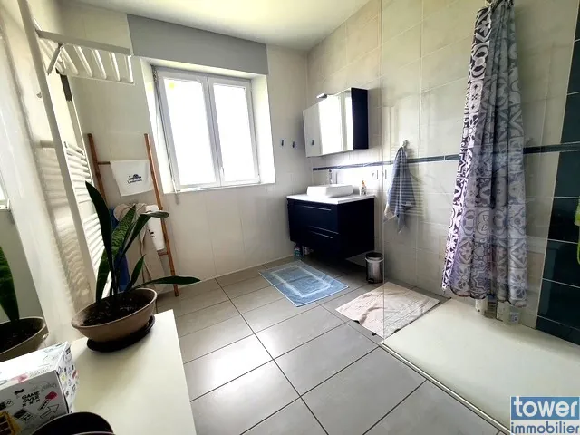 Maison rénovée de 140 m² avec 5 chambres à Bourg Blanc, proche de Brest et des plages 