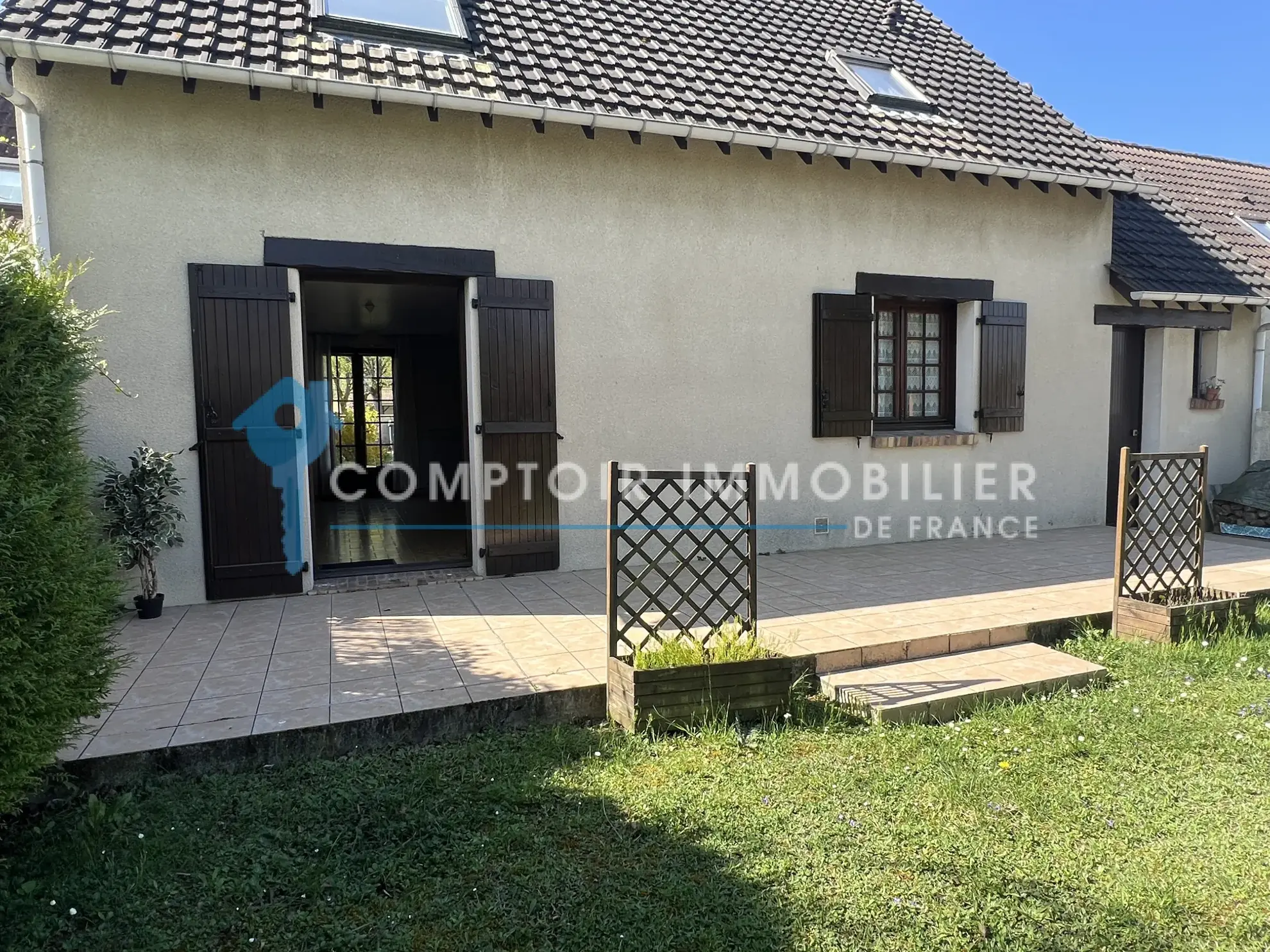 Maison individuelle avec jardin à La Ferté Alais en vente 