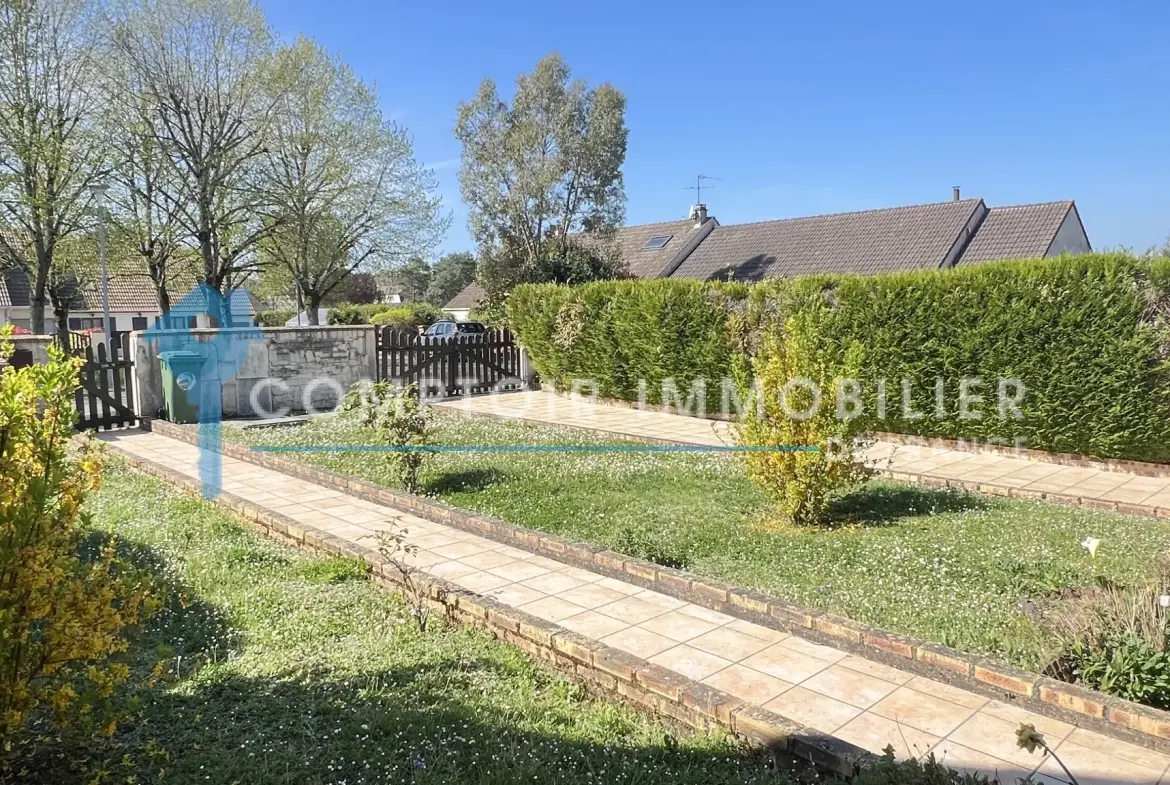 Maison individuelle avec jardin à La Ferté Alais en vente 