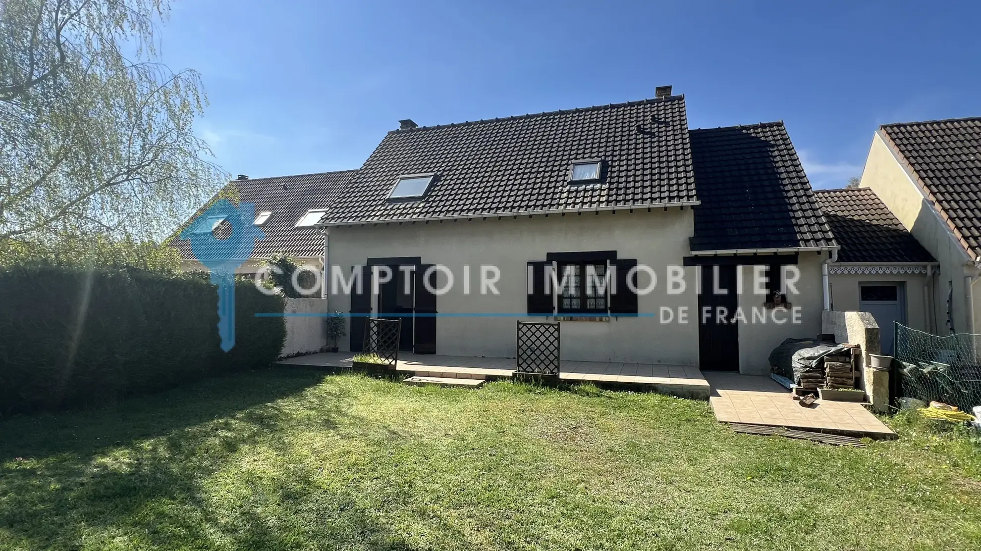 Maison individuelle avec jardin à La Ferté Alais en vente 