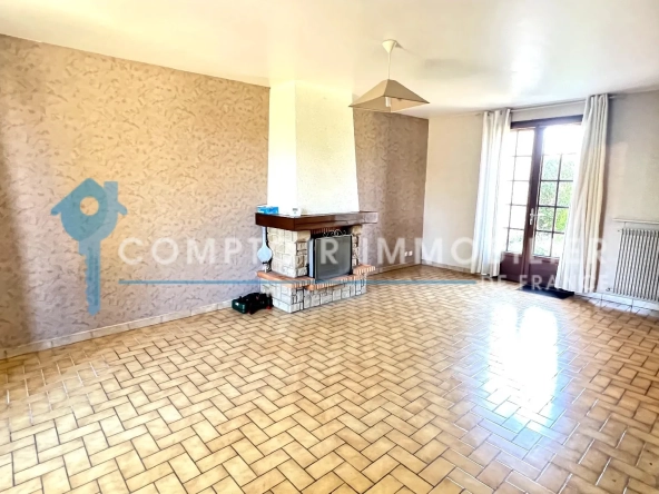 Maison individuelle avec jardin à La Ferté Alais en vente 