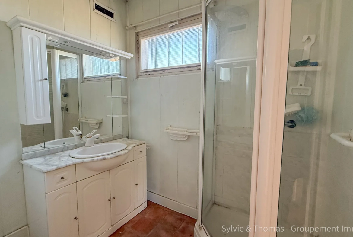 Maison à rénover de 91 m² avec vue sur le Mont Ventoux à Orange 
