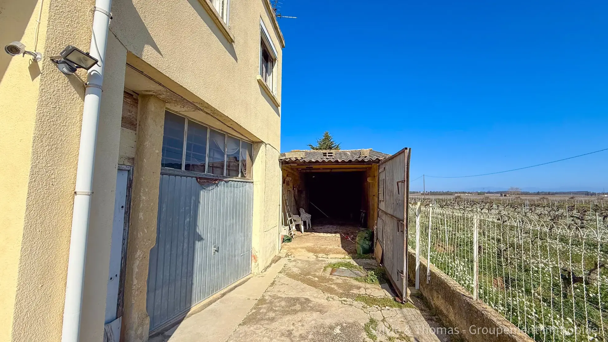 Maison à rénover de 91 m² avec vue sur le Mont Ventoux à Orange 