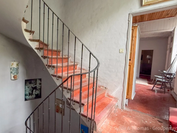 Maison de village à Caderousse avec fort potentiel de rénovation de 117 m² 