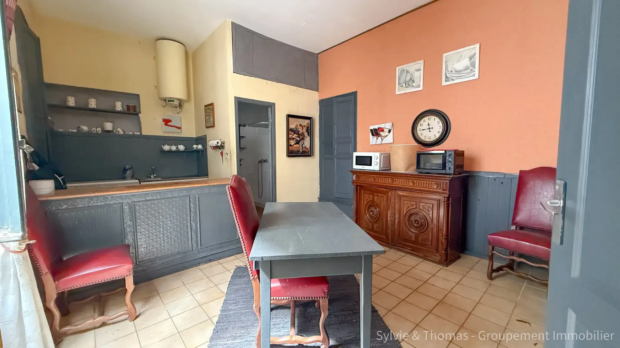 Maison de village à Caderousse avec fort potentiel de rénovation de 117 m² 