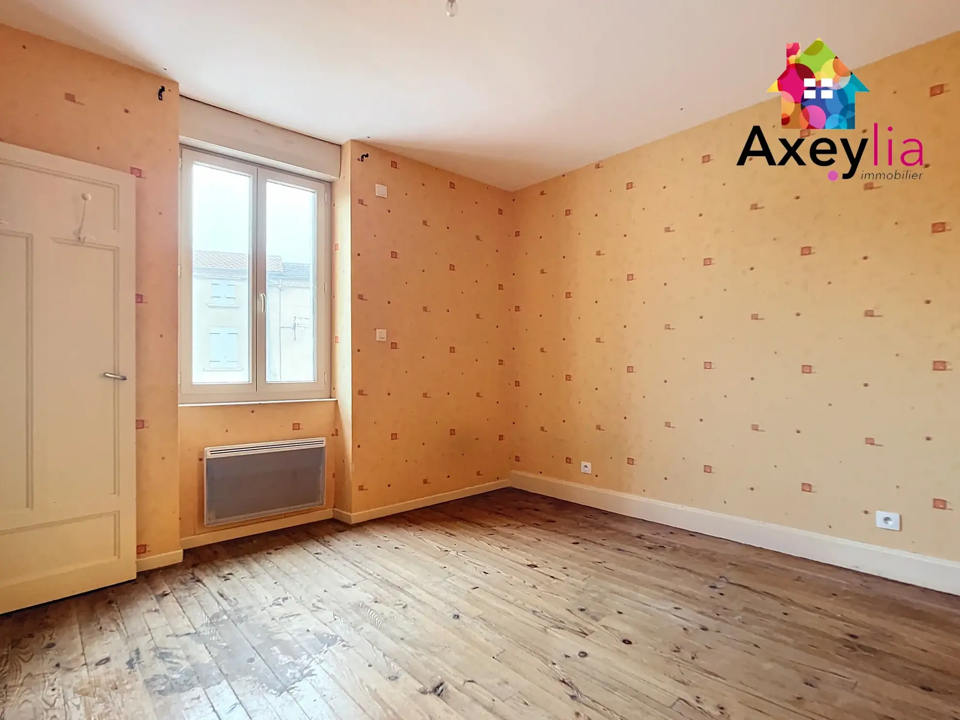 Maison de village avec 2 chambres à Saint-Martin d'Estreaux - Achat immobilier 
