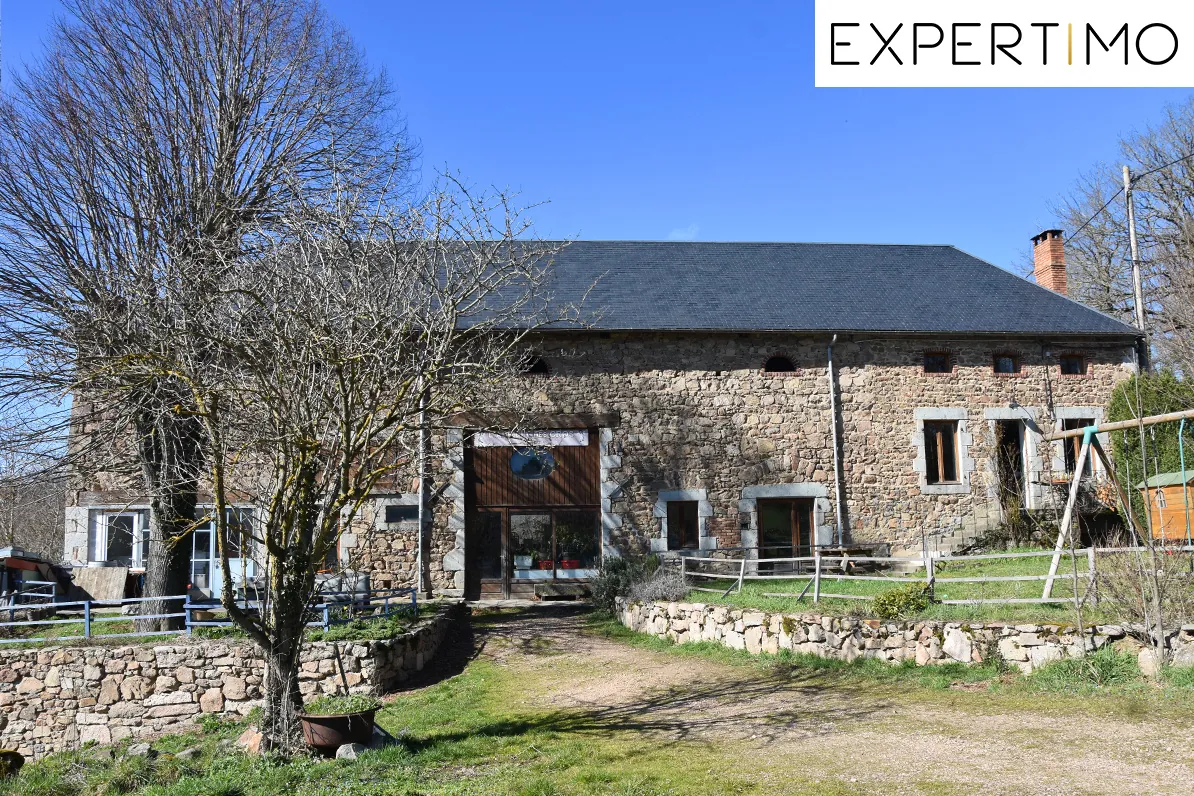 Maison à vendre à Servant de 200 m² avec dépendances et vue sur la vallée de la Sioule 