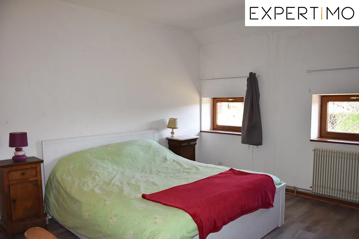 Maison à vendre à Servant de 200 m² avec dépendances et vue sur la vallée de la Sioule 