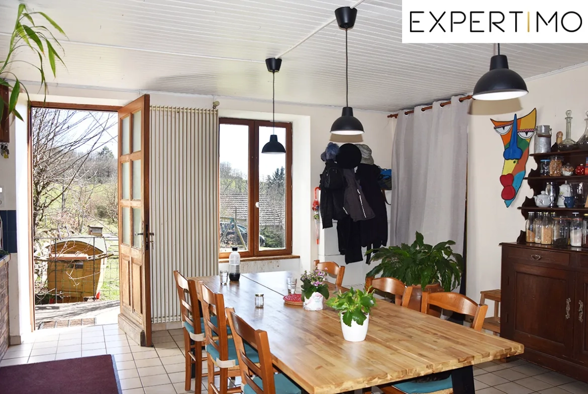 Maison à vendre à Servant de 200 m² avec dépendances et vue sur la vallée de la Sioule 