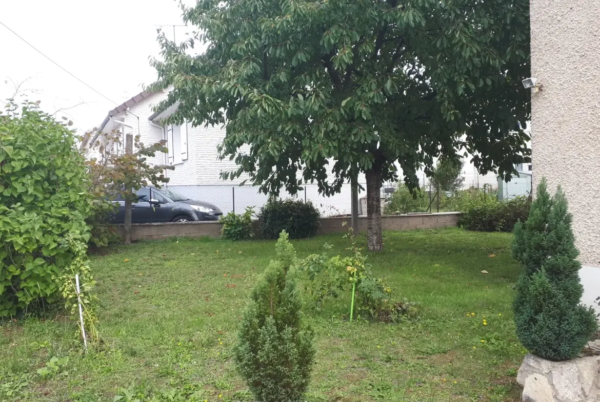 Charmante maison de 166 m² à vendre à Chatellerault avec jardin et garage 