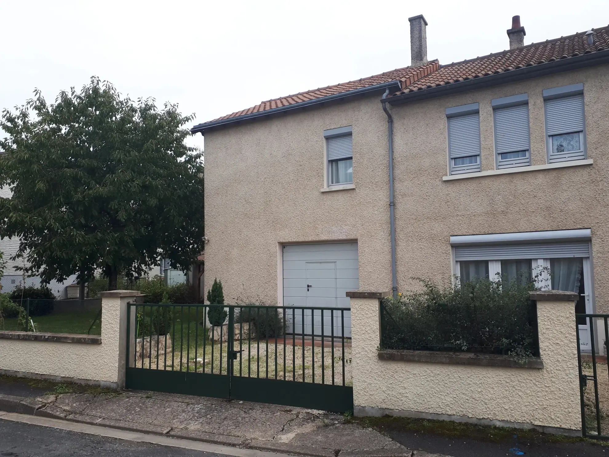 Charmante maison de 166 m² à vendre à Chatellerault avec jardin et garage 