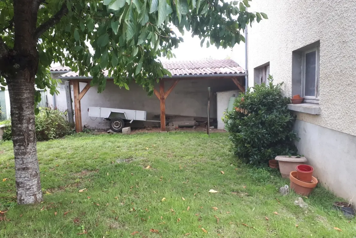 Charmante maison de 166 m² à vendre à Chatellerault avec jardin et garage 