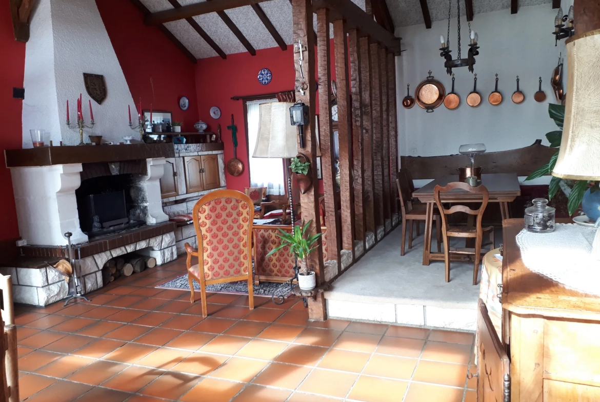 Charmante maison de 166 m² à vendre à Chatellerault avec jardin et garage 