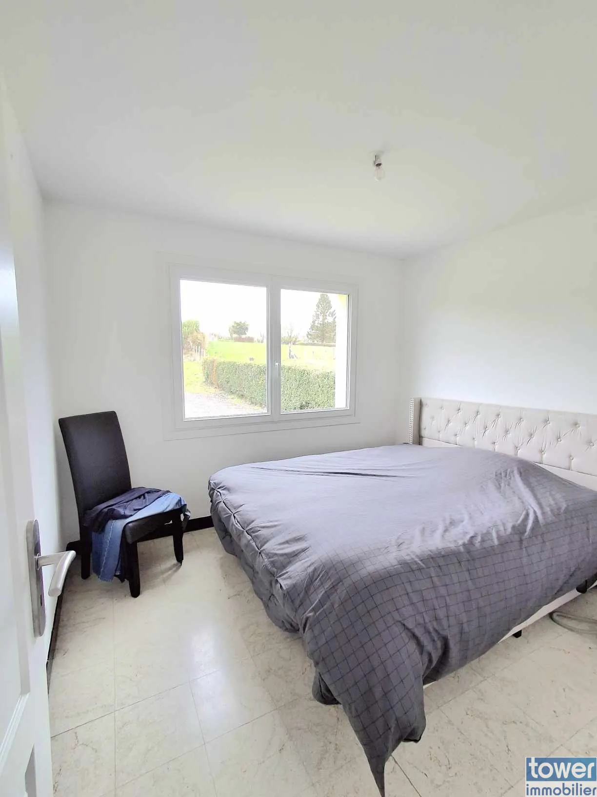 Maison individuelle lumineuse de 100 m² à Ames, calme et bien équipée 