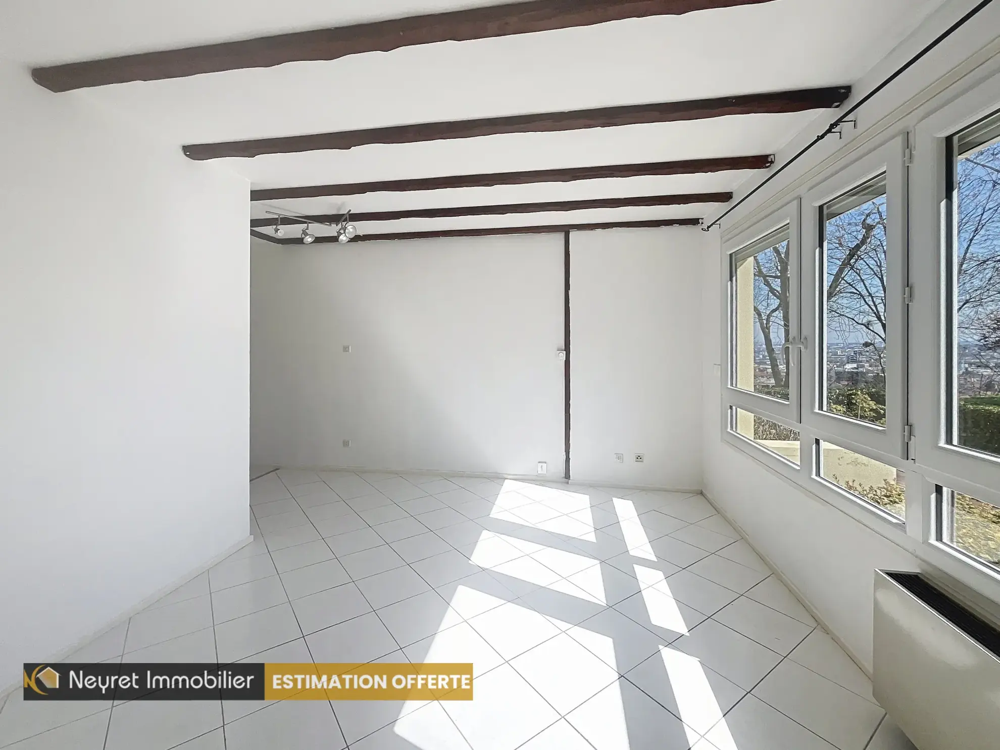Appartement T3 à Oullins avec parking, calme et lumineux - Idéal investisseurs et primo-accédants 