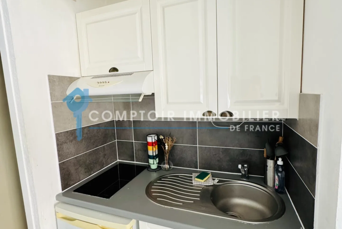 Appartement T2 avec Vue Port au Dernier Étage à Agde 