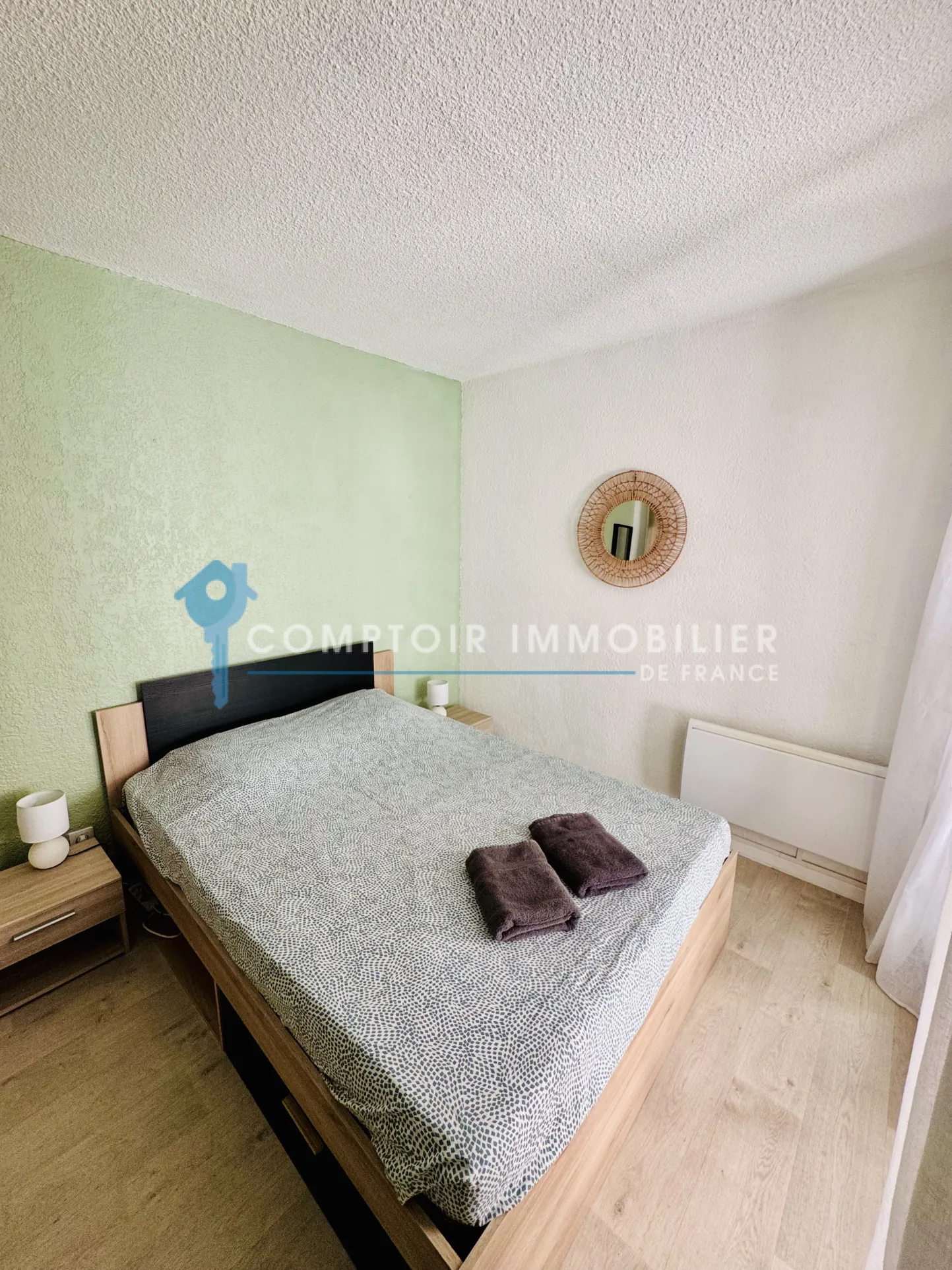 Appartement T2 avec Vue Port au Dernier Étage à Agde 