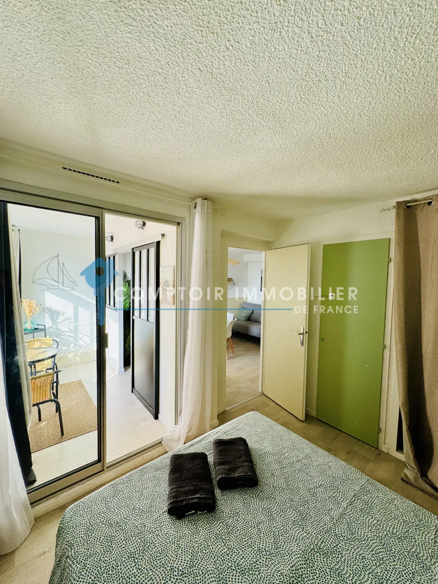 Appartement T2 avec Vue Port au Dernier Étage à Agde 