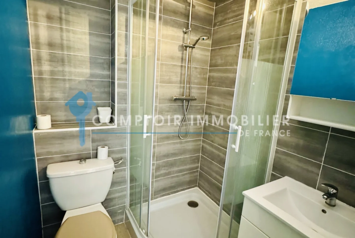 Appartement T2 avec Vue Port au Dernier Étage à Agde 