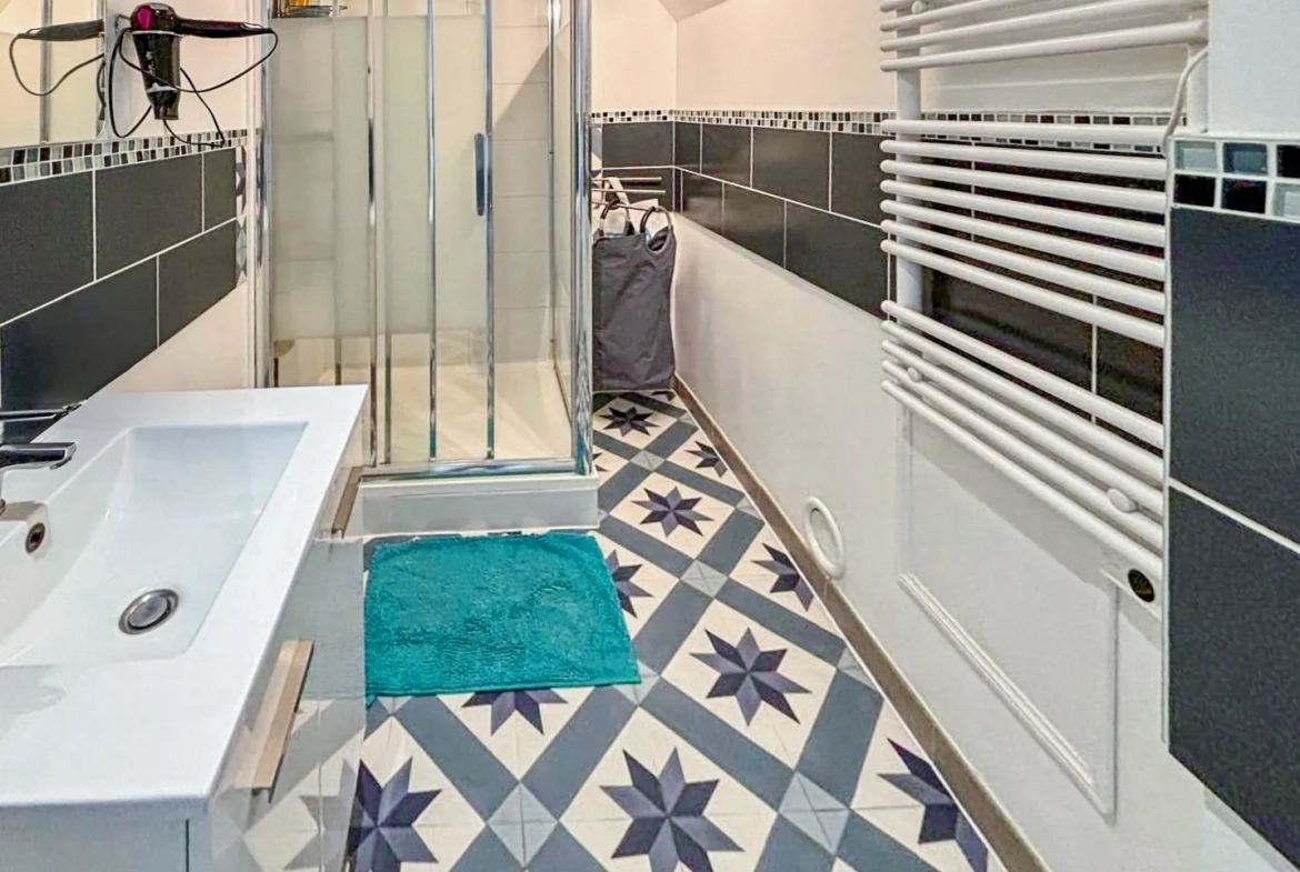Maison à Soisy-sous-Montmorency avec terrasse et garage, 3 pièces 