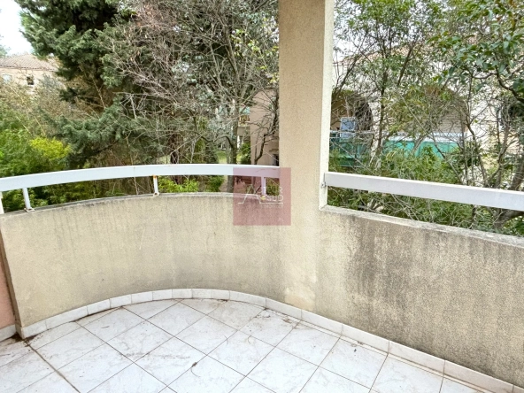 A vendre studio lumineux de 23 m² avec terrasse à Montpellier Beaux-Arts
