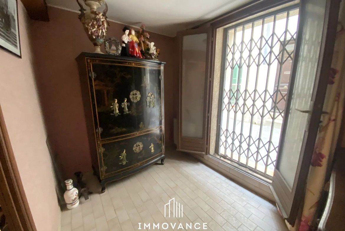 Grande maison de ville de 190 m² avec garage à Frontignan 