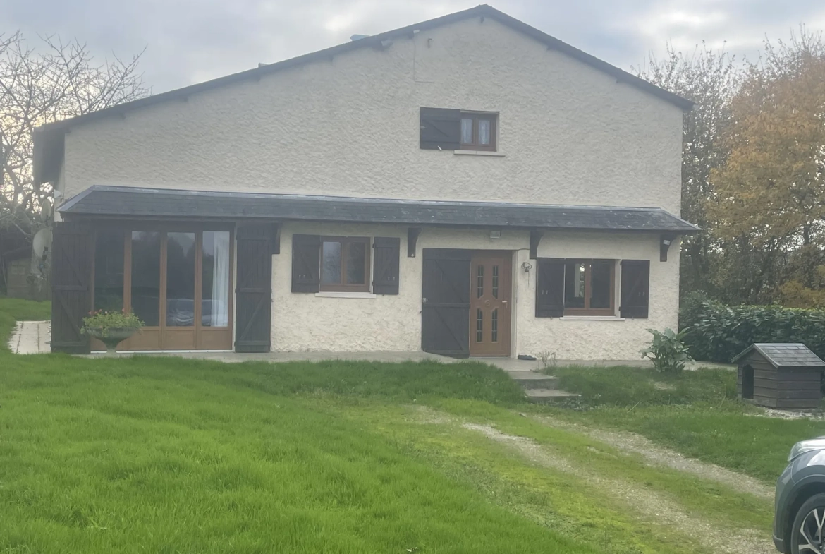 Maison de 170 m² à Camembert avec terrain et dépendances 