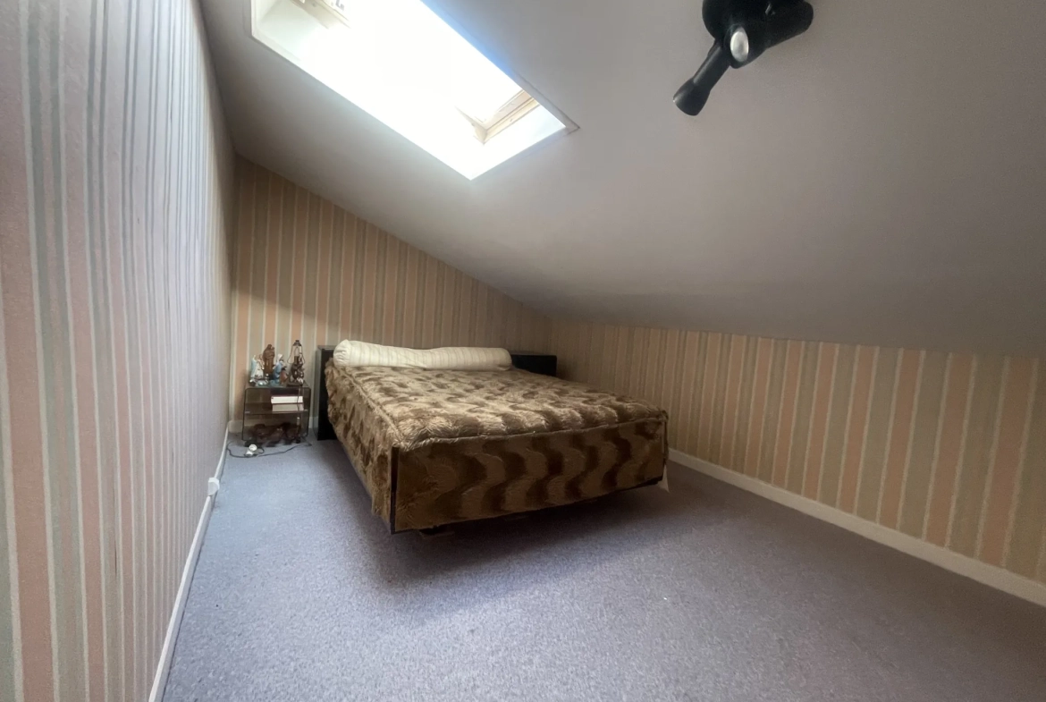 Charmante maison de 170 m² avec terrain à Camembert en vente 