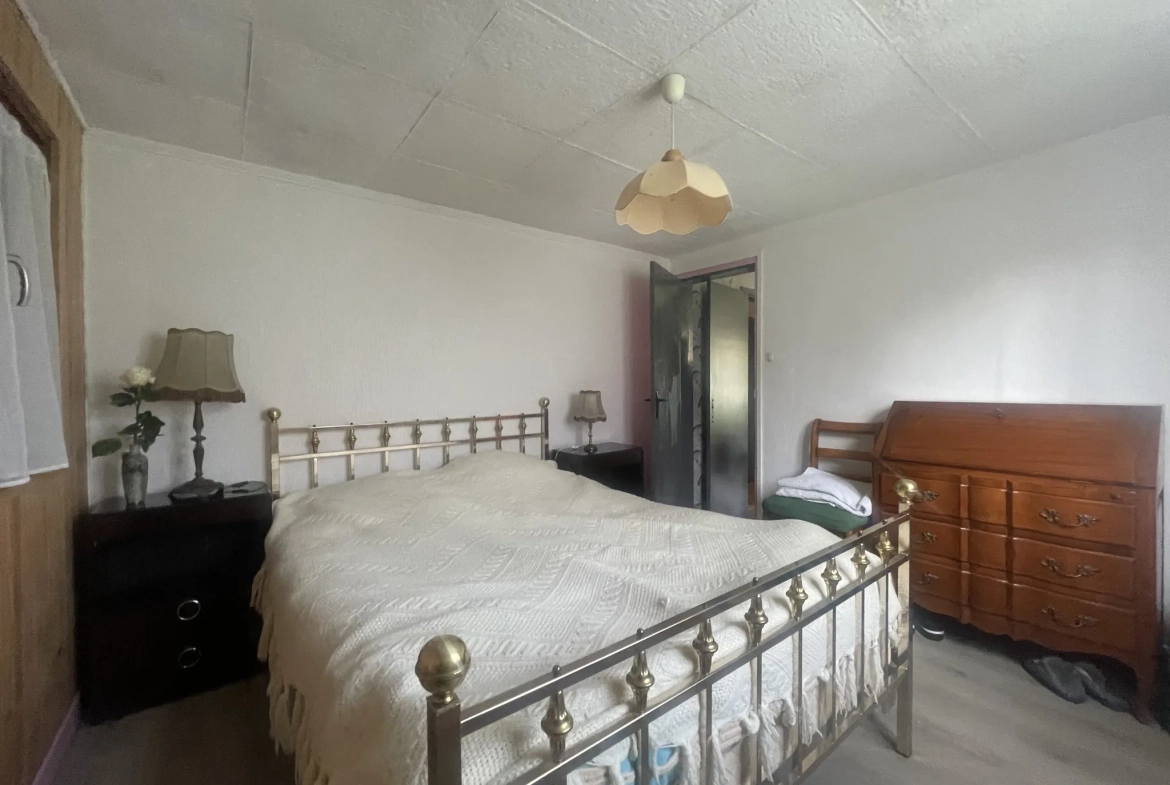 Charmante maison de 170 m² avec terrain à Camembert en vente 