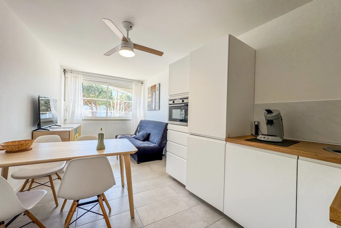 Appartement T2 cabine rénové avec parking proche plage à La Grande Motte 