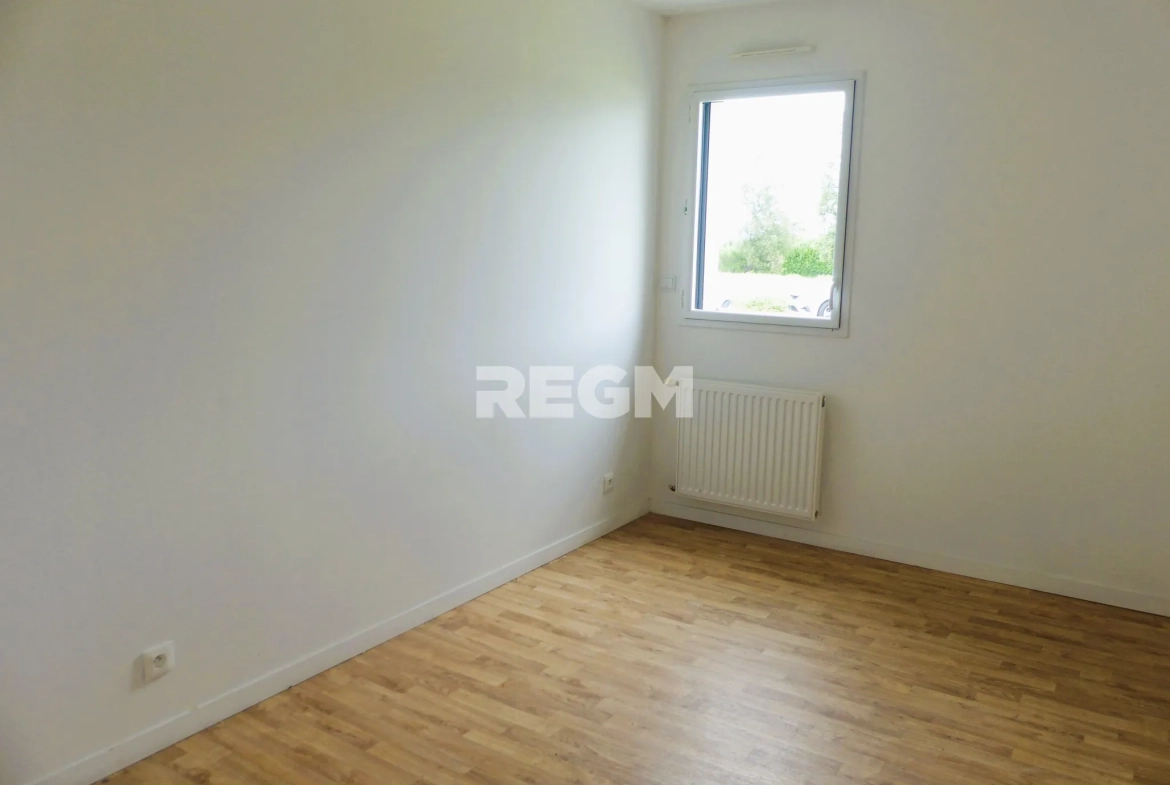 Maison de plain-pied à vendre à Pleuven avec garage et jardin - Secteur calme 