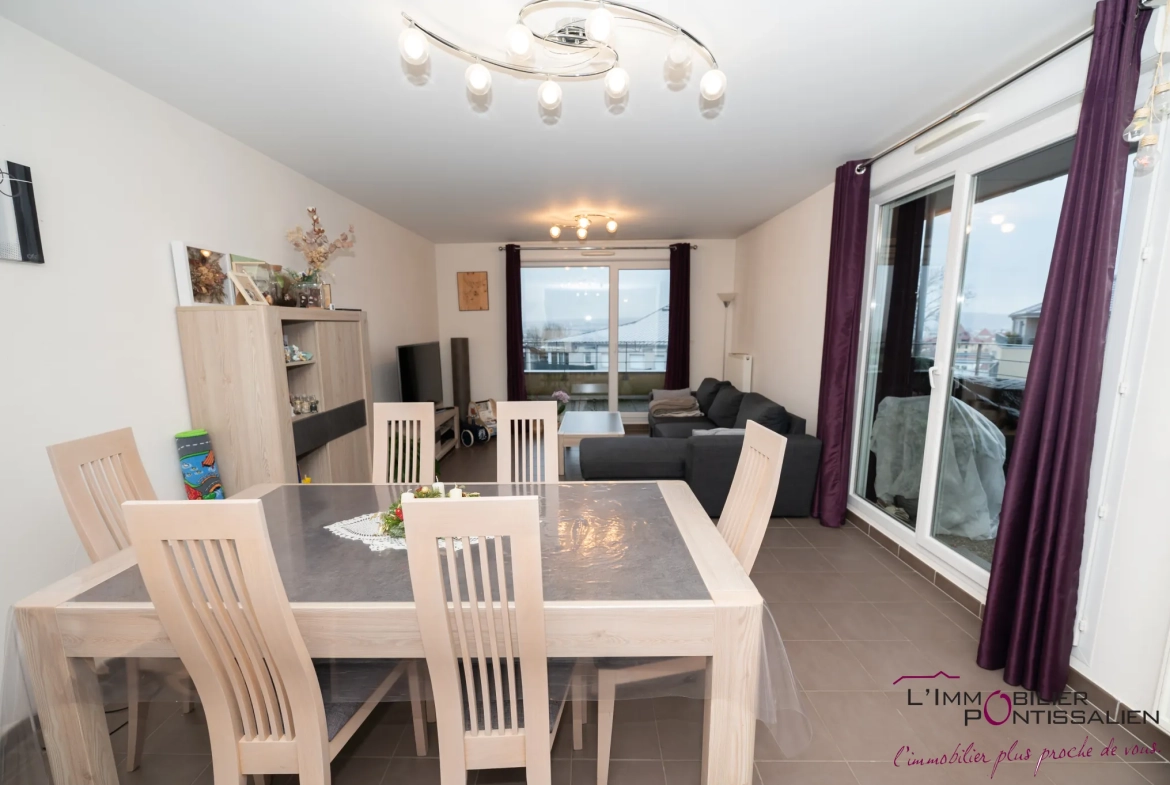 Appartement 3 pièces avec 2 terrasses, garage à Pontarlier 