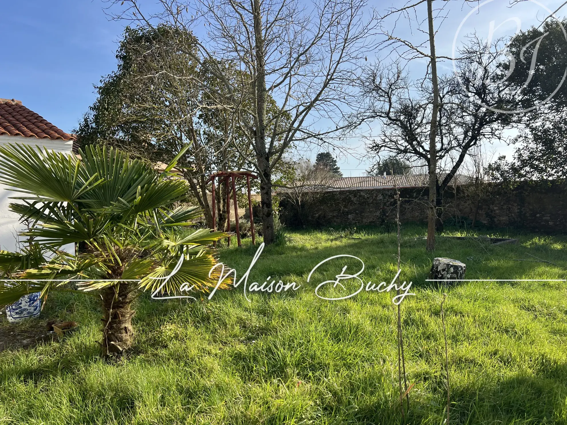 Maison à rénover avec jardin sud à Sauveterre, proche nature et pistes cyclables 