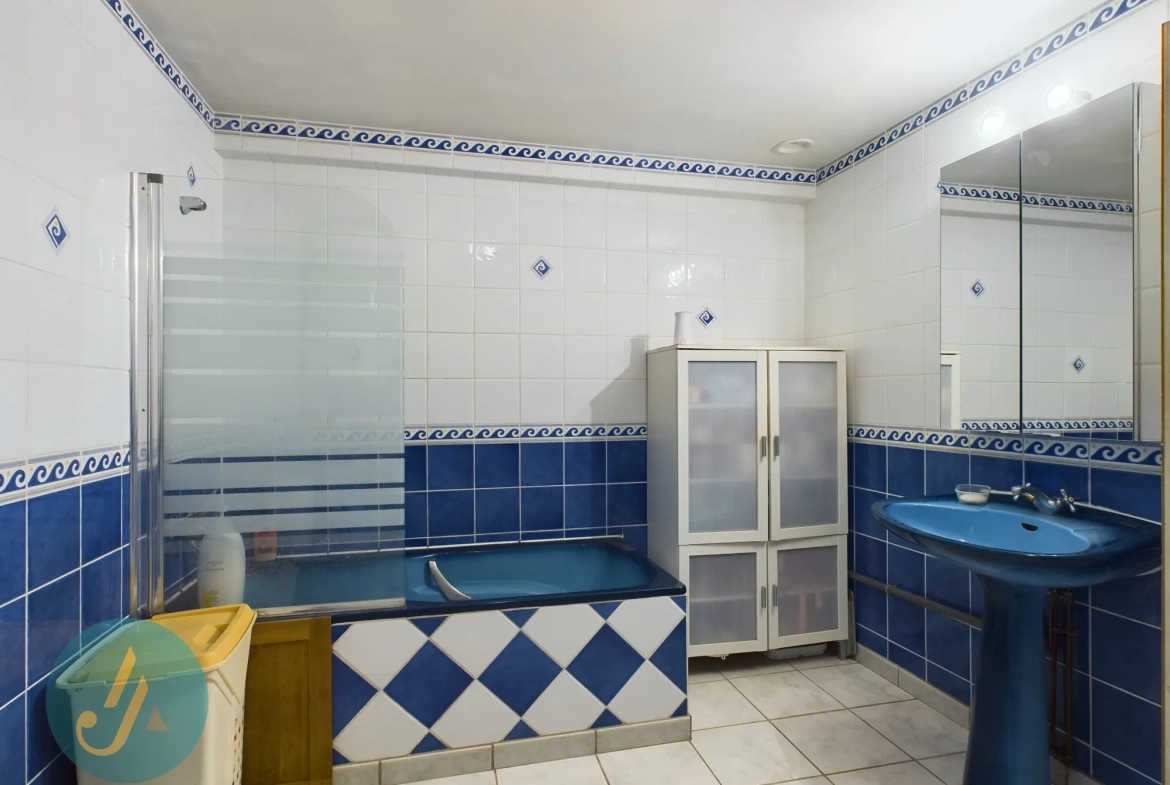 Maison 4 chambres avec terrain et dépendances au calme à Narcy 