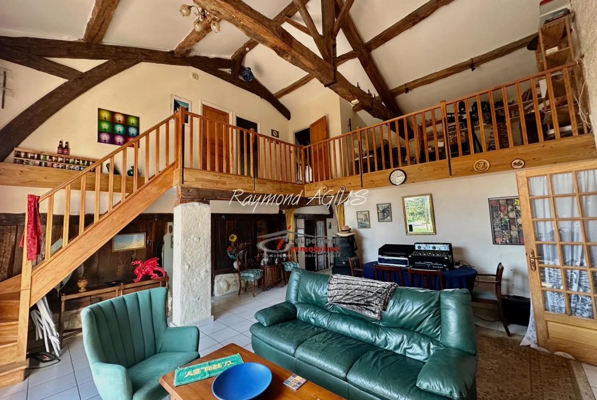 Charmante maison en pierre avec 6 chambres proche de Saint-Foy-la-Grande 