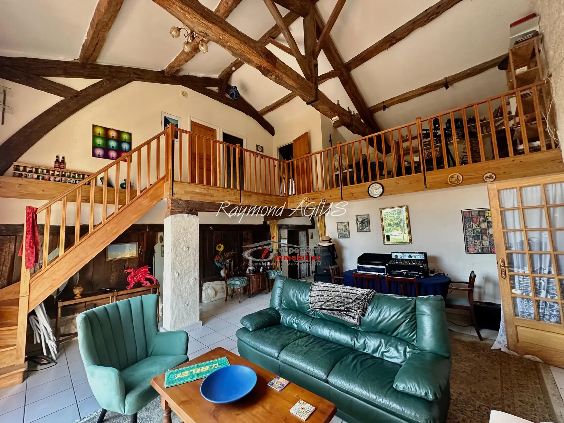Charmante maison en pierre avec 6 chambres proche de Saint-Foy-la-Grande 