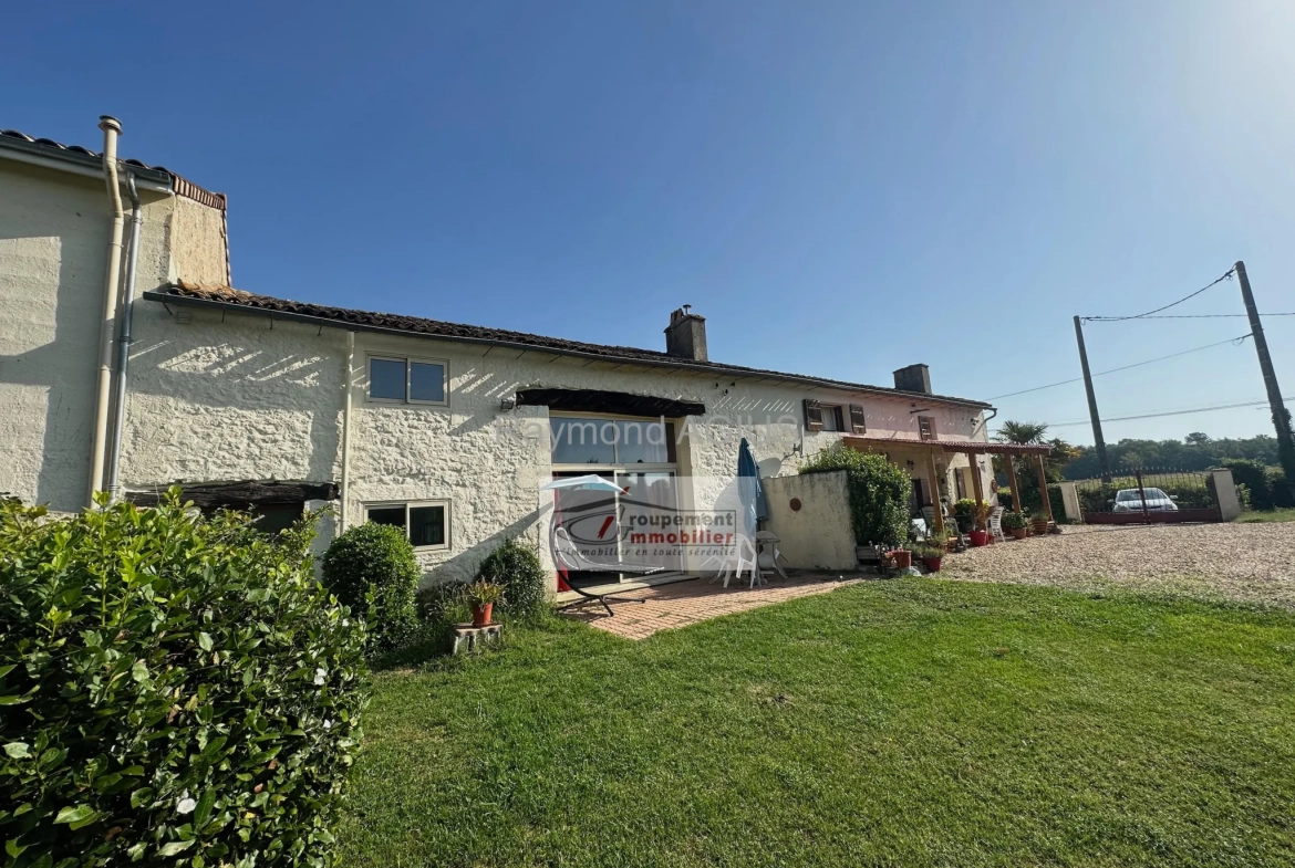 Charmante maison en pierre avec 6 chambres proche de Saint-Foy-la-Grande 