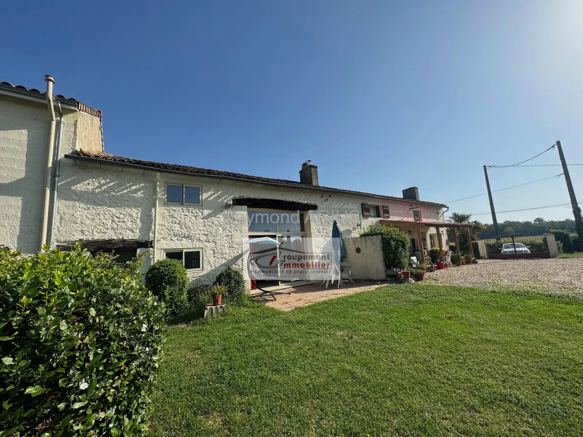 Charmante maison en pierre avec 6 chambres proche de Saint-Foy-la-Grande 
