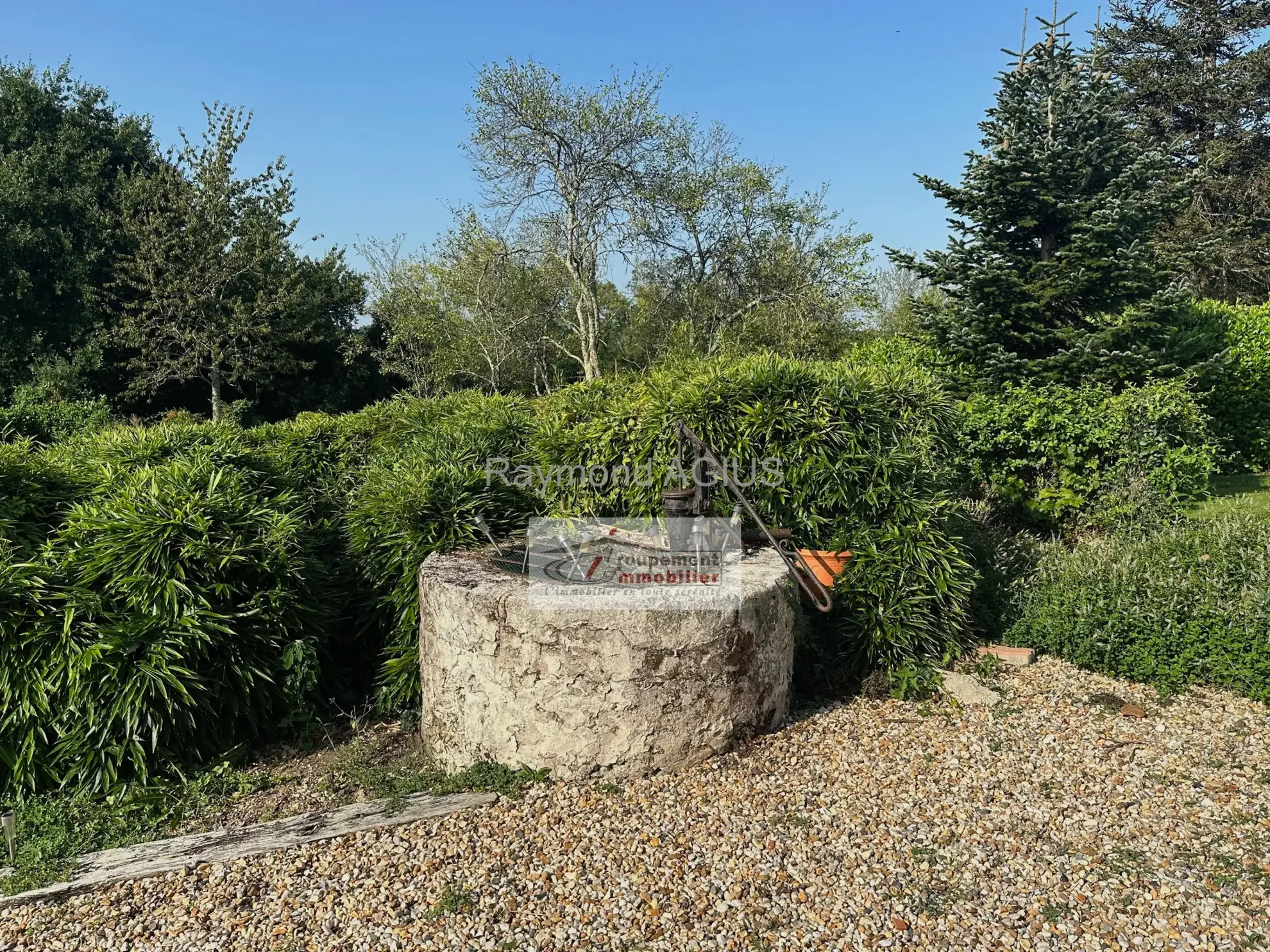 Charmante maison en pierre avec 6 chambres proche de Saint-Foy-la-Grande 