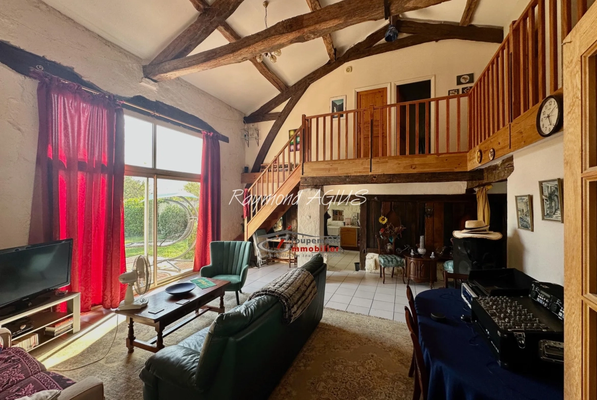 Charmante maison en pierre avec 6 chambres proche de Saint-Foy-la-Grande 