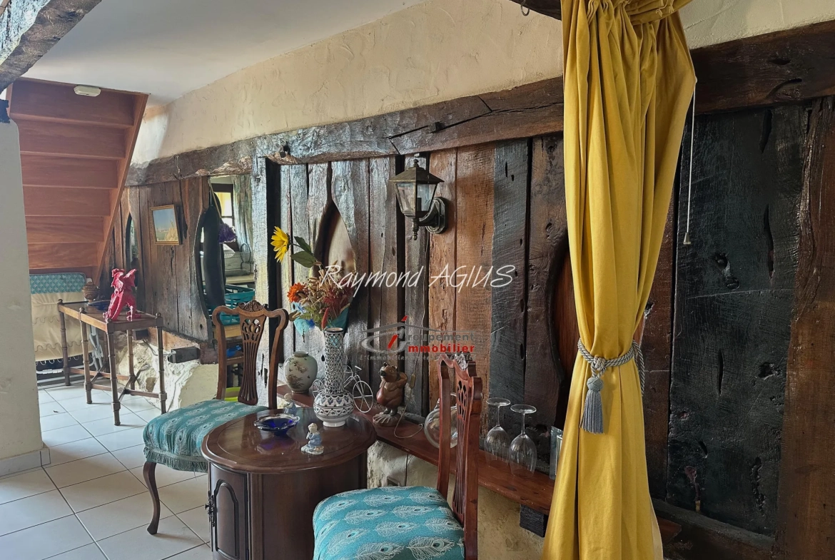 Charmante maison en pierre avec 6 chambres proche de Saint-Foy-la-Grande 